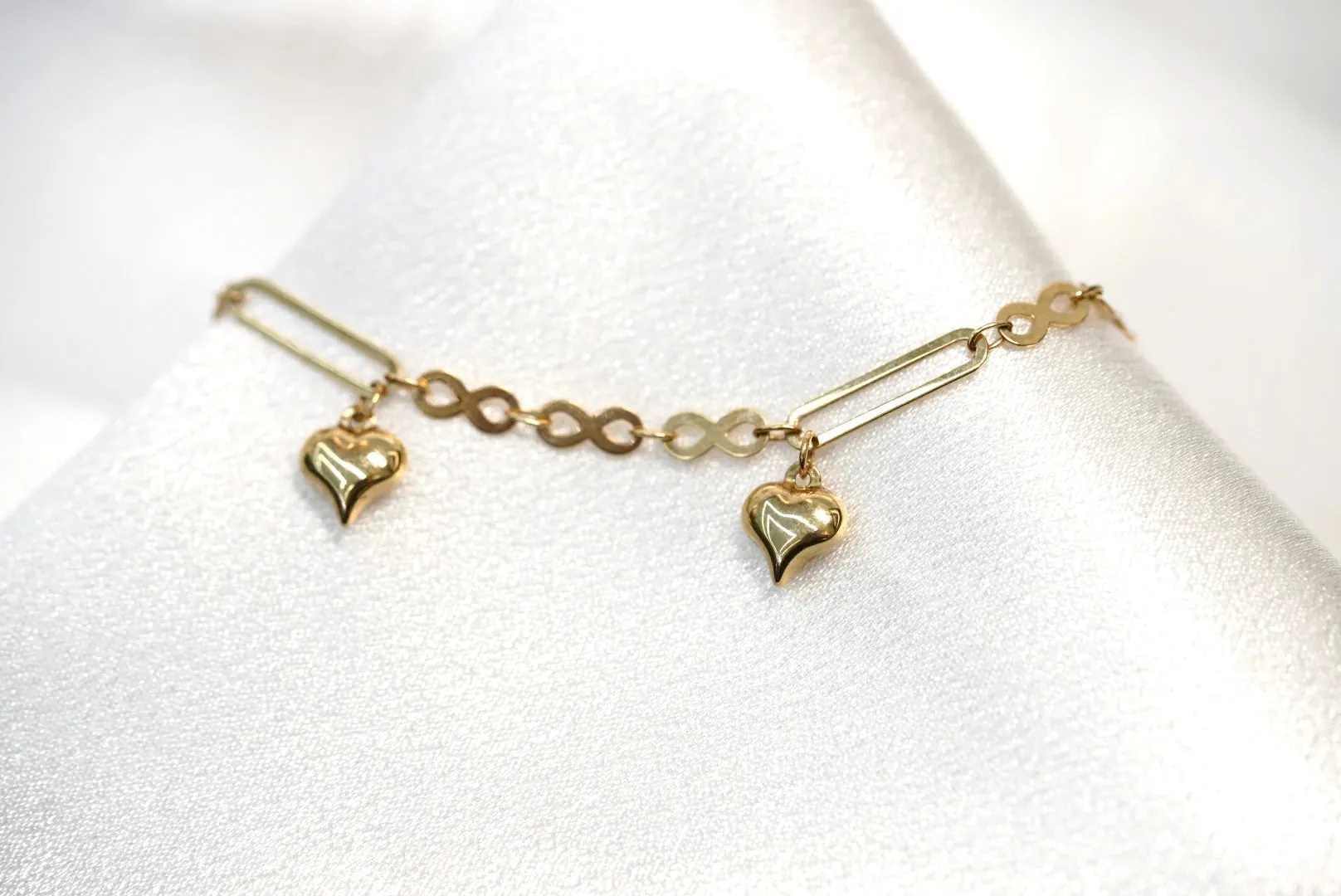14k Infinite Heart – Bracelet with Clip for a Bold, Refined Statement of Love