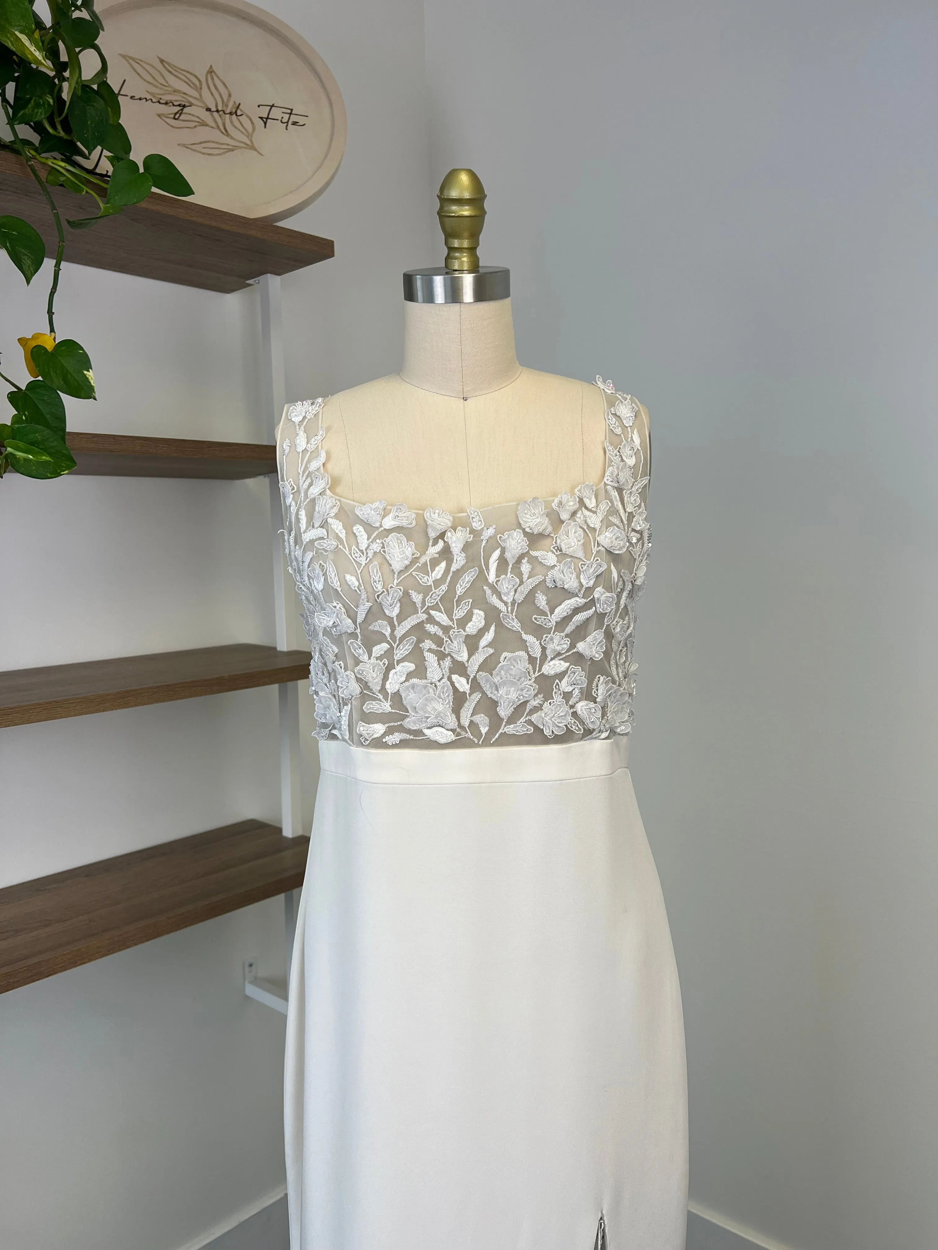 B / Alexandra Grecco Oleana Size 10