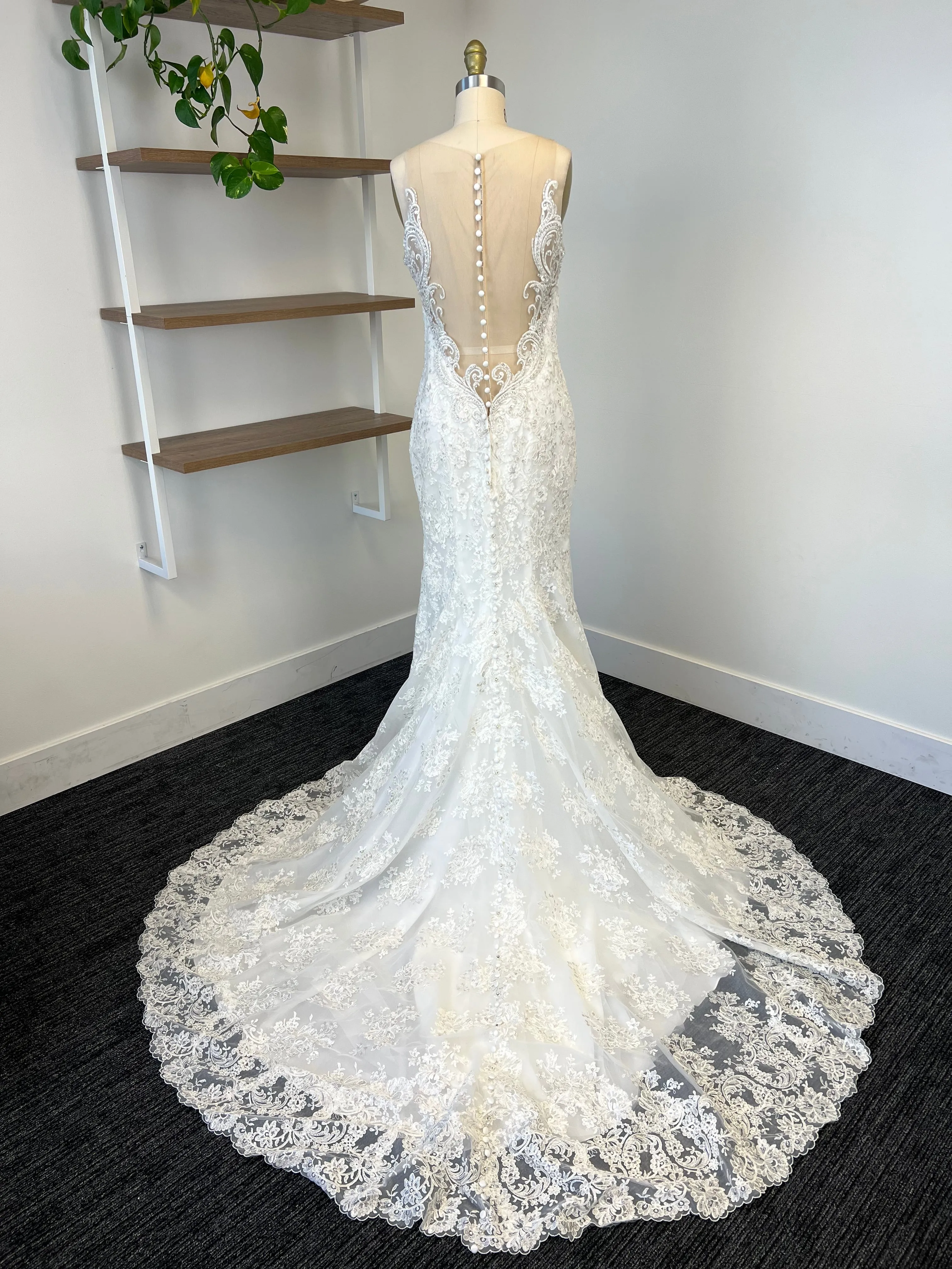 B / Allure 9363 Size 12