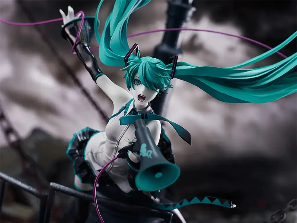 Hatsune Miku: Love is War Refined Ver. -Good Smile Company 20th Anniversary Book-