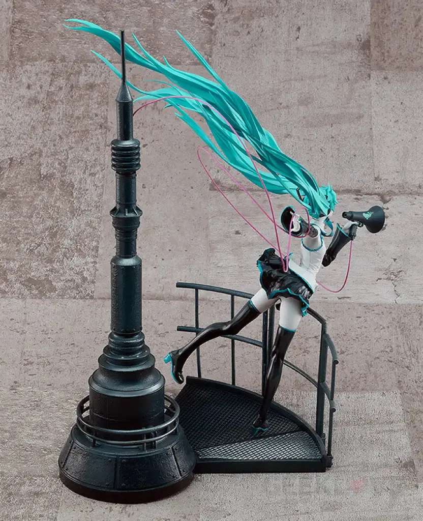 Hatsune Miku: Love is War Refined Ver. -Good Smile Company 20th Anniversary Book-