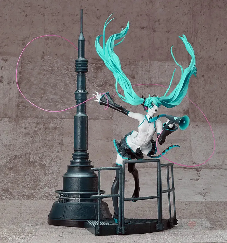 Hatsune Miku: Love is War Refined Ver. -Good Smile Company 20th Anniversary Book-