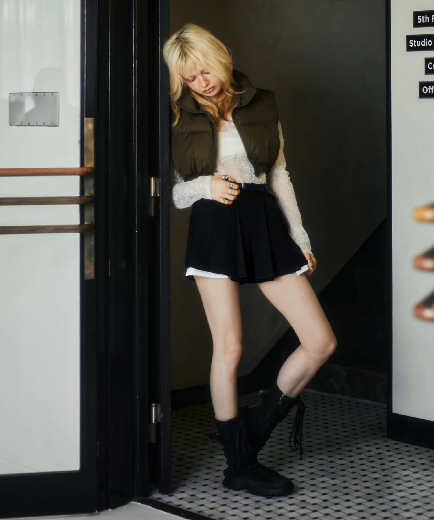 Layered pocket pleated mini skirt