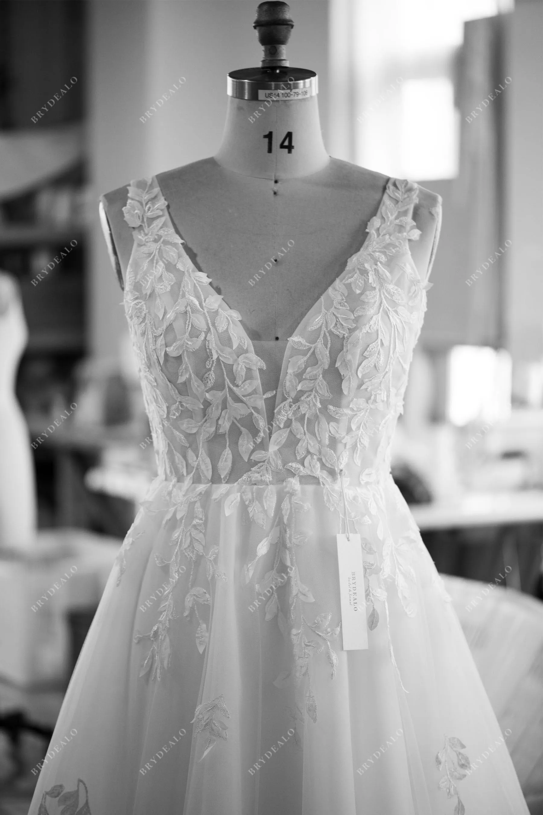 Leaf Lace Tulle Elegant Fall Wedding Ball Gown