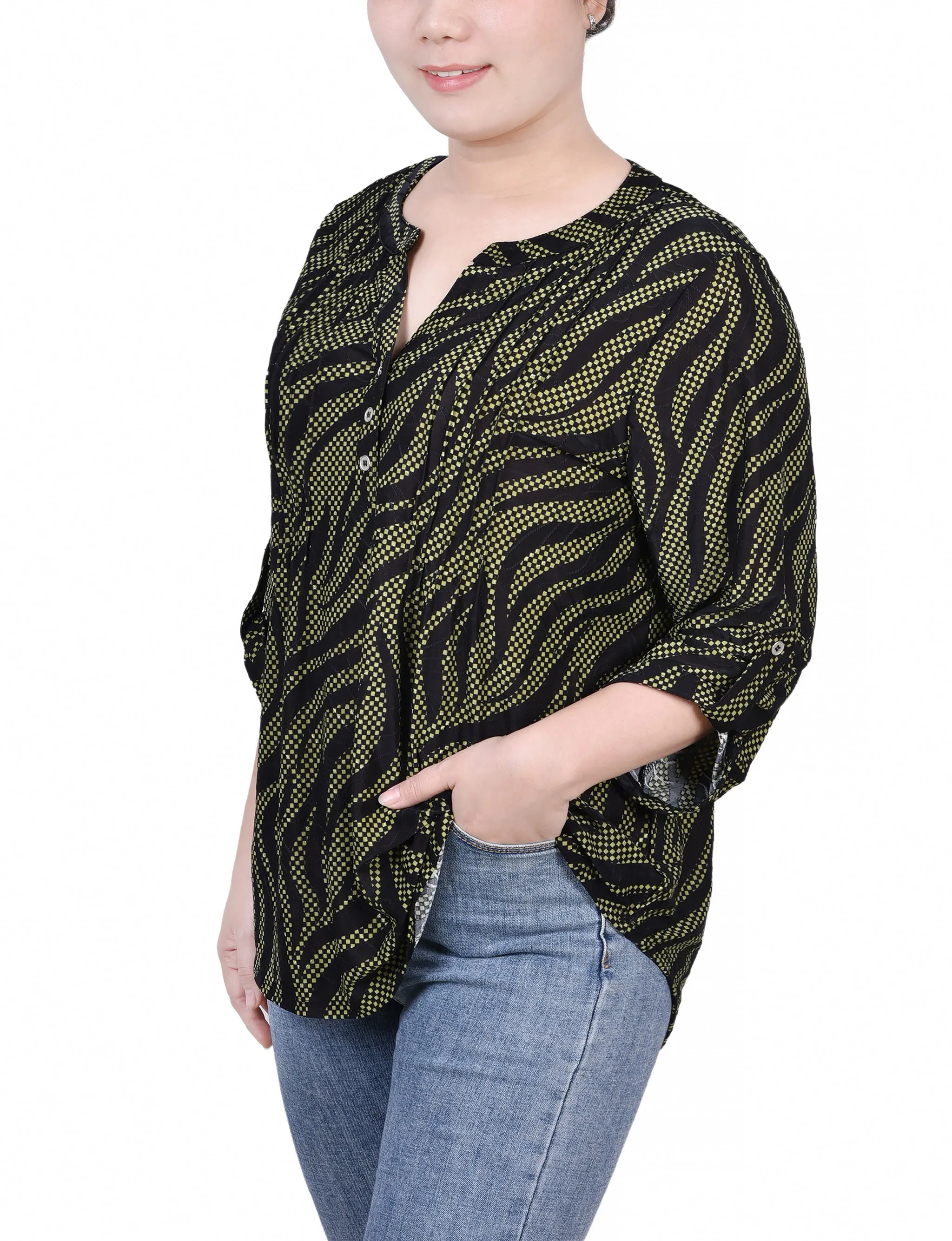 Petite 3/4 Roll Tap Pullover Top