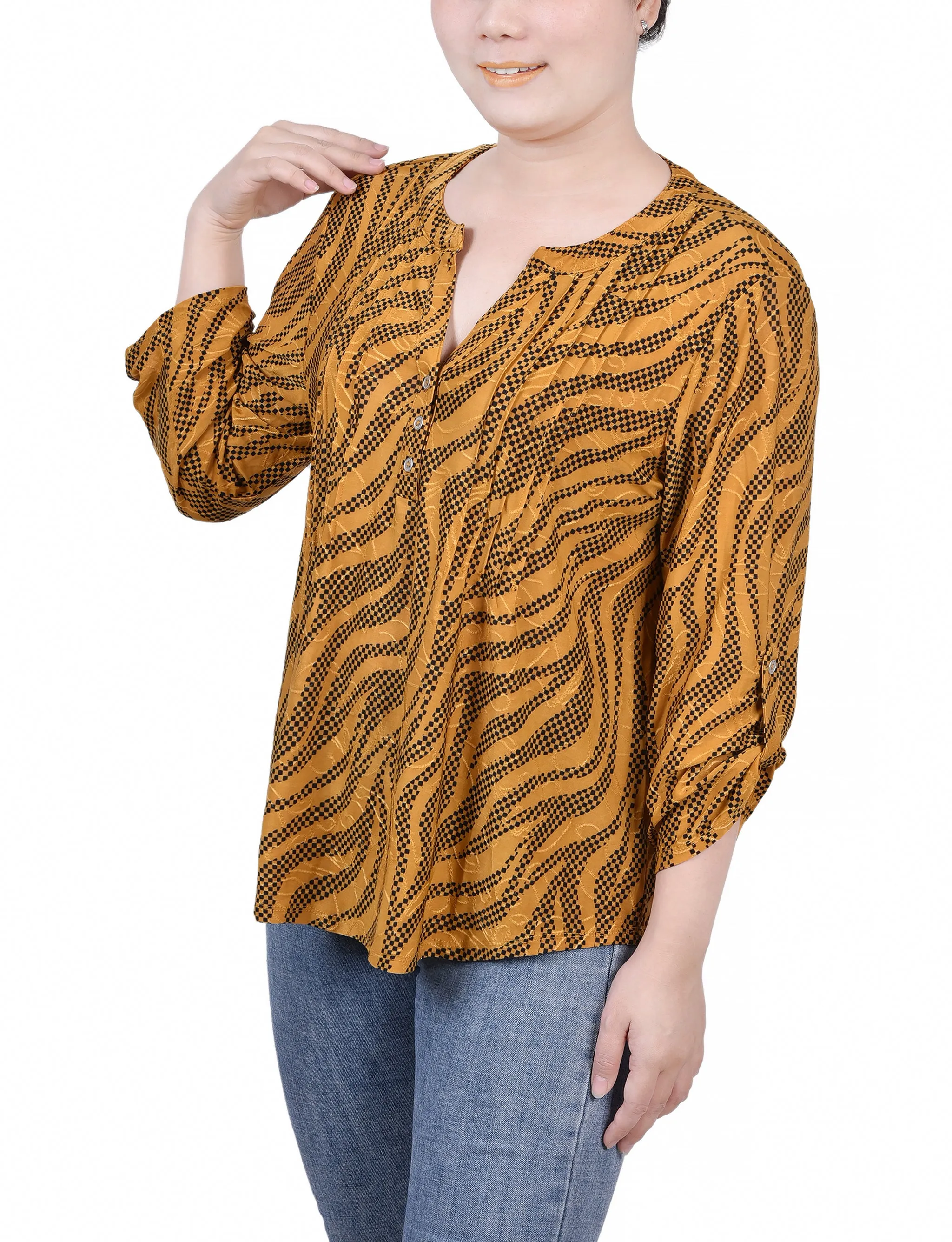 Petite 3/4 Roll Tap Pullover Top