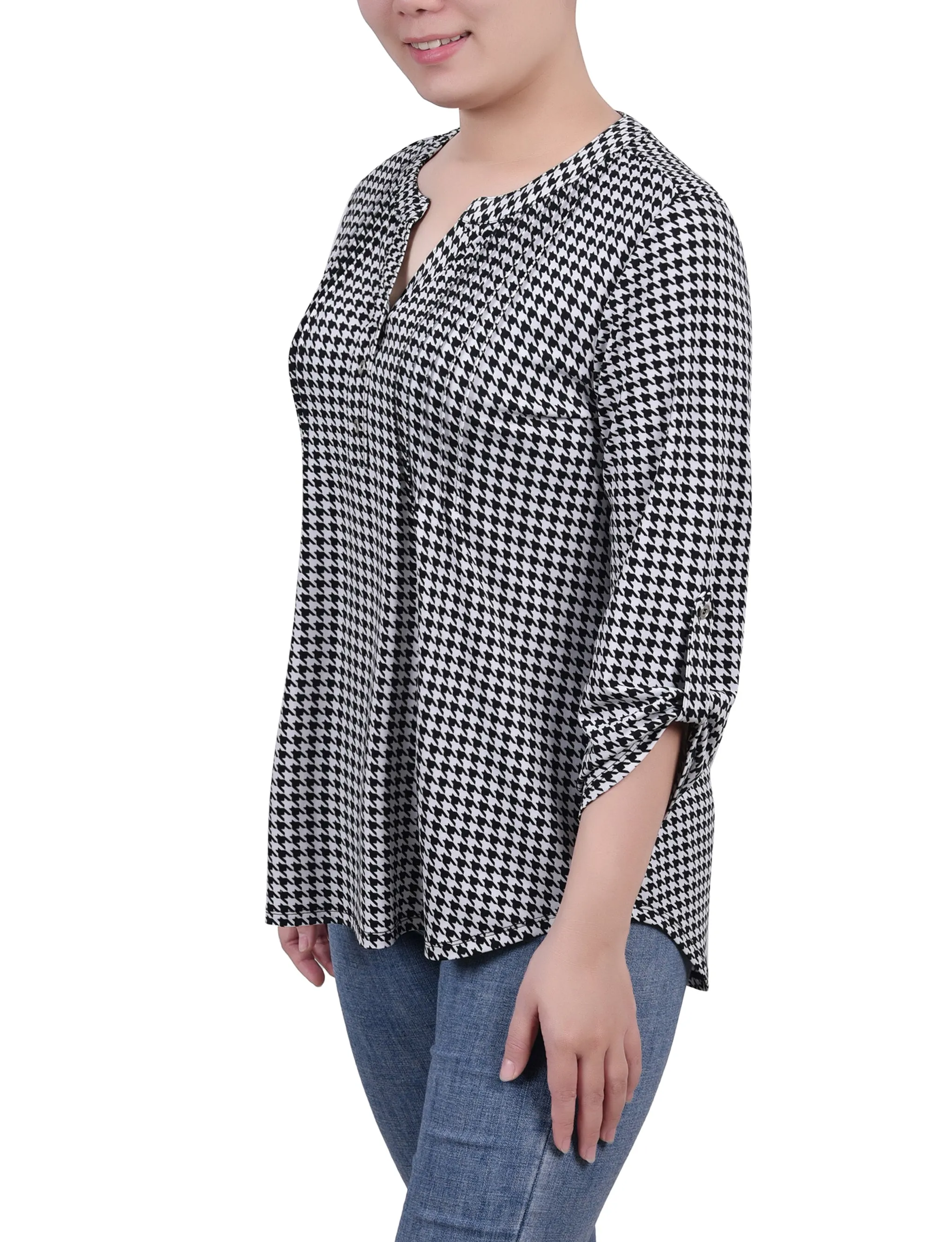 Petite 3/4 Roll Tap Pullover Top