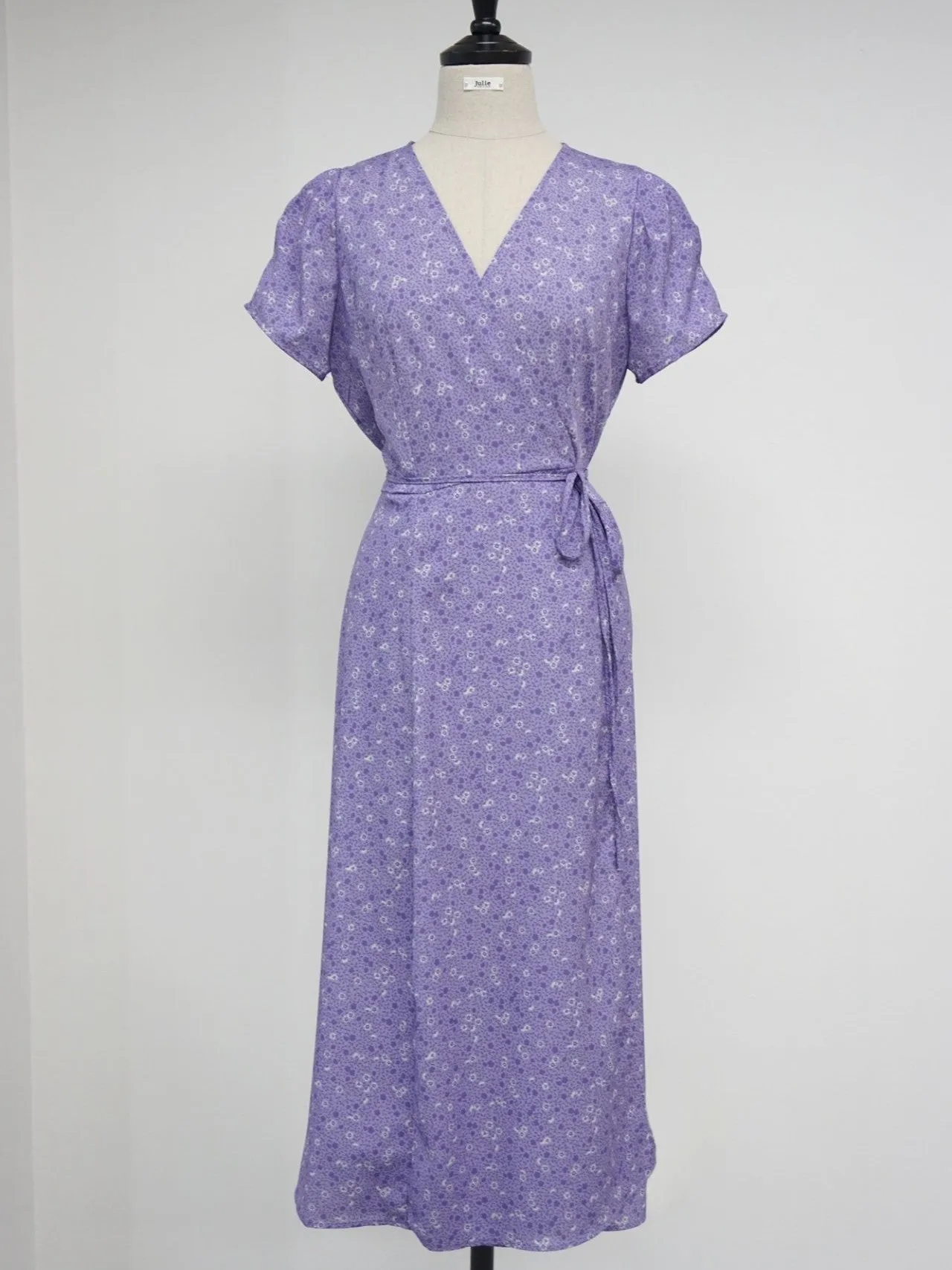 PRINTED WRAP MIDI DRESS